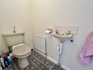 Downstairs W.C.- click for photo gallery